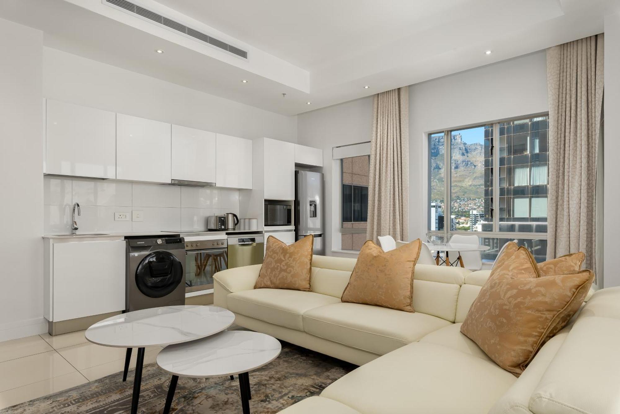The Pullman Luxury Apartments Apartment