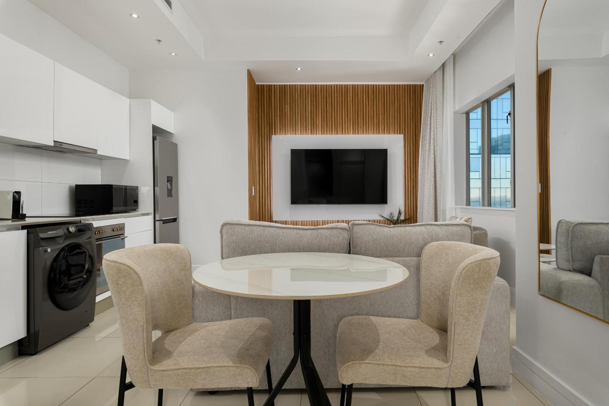 The Pullman Luxury Apartments * Cape Town