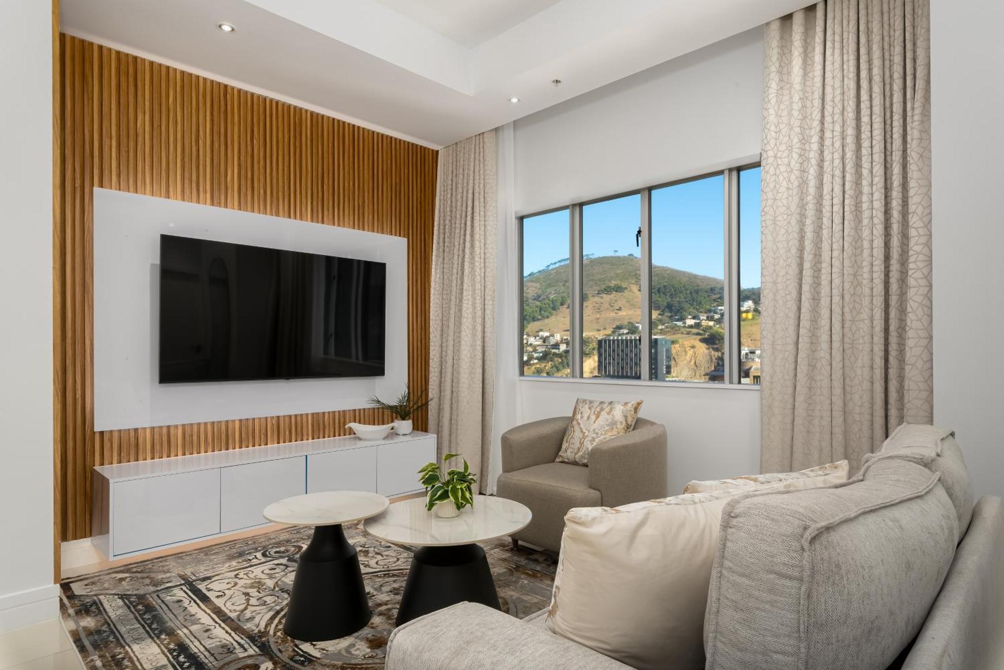 The Pullman Luxury Apartments Apartment